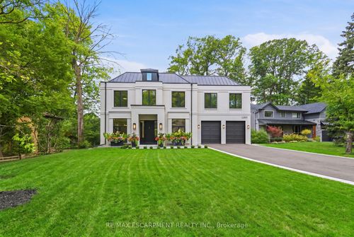 1380 Birchwood Heights Dr, Mississauga, ON, L5G2Y2 | Card Image