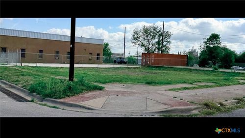 318 W Avenue G, Temple, TX, 76504 | Card Image