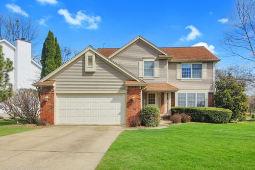 610 Old Farm Rd, Bloomington, IL, 61704-1237 | Card Image