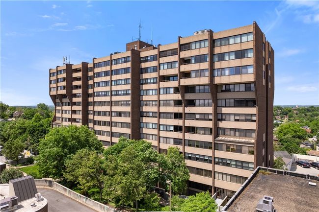 APT-1207 - 750 Washington Rd, Condo with 2 bedrooms, 2 bathrooms and 1 parking in Mt. Lebanon PA | Image 5