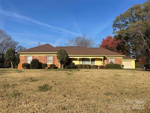 5909 Portburn Rd, Charlotte, NC, 28211-4263 | Card Image