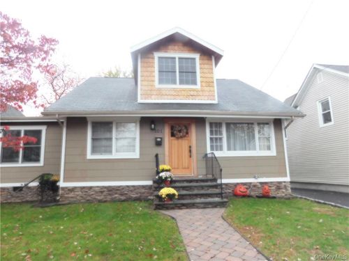 101 Ridge St, Pearl River, NY, 10965-2449 | Card Image