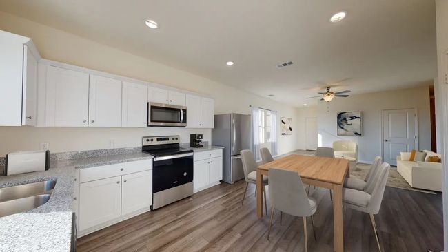Kitchen | Image 4