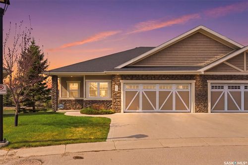 105 - 542 Pringle Cres, Townhouse with 2 bedrooms, 3 bathrooms and 4 parking in Saskatoon SK | Card Image