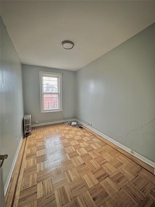 1958 Lurting Ave, Bronx, NY, 10461-1300 | Card Image