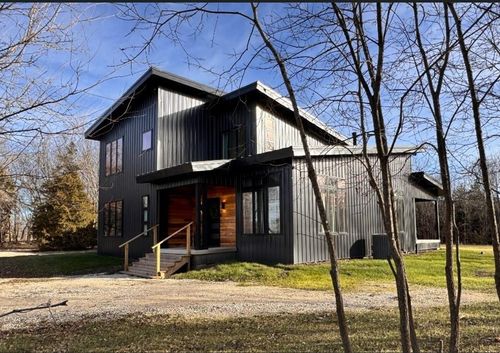 1371 1300th St, Iola, KS, 66749-1681 | Card Image