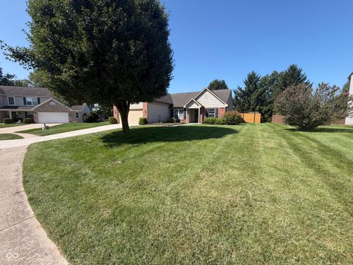 2018 Oakbrooke Ct, Avon, IN, 46123-9596 | Card Image