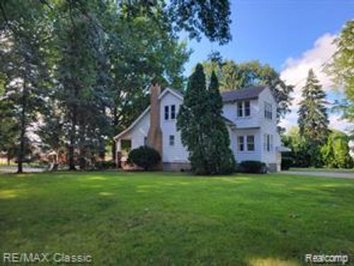 17951 Prospect St, Melvindale, MI, 48122-1552 | Card Image