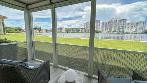 b105-2949 Point East Dr, Aventura, FL, 33160 | Card Image