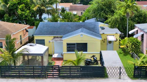 1042 Nw 76th Street, Miami, FL, 33150 | Card Image