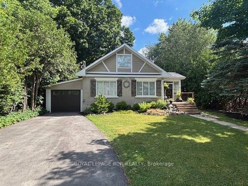 77 Trafalgar Rd, Hillsburgh, ON, N0B1Z0 | Card Image
