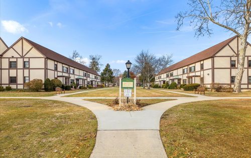 apt-e2-127 15th St, Garden City, NY, 11530-1502 | Card Image