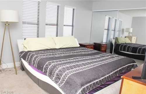 21-2080 Karen Ave, Las Vegas, NV, 89169-1776 | Card Image