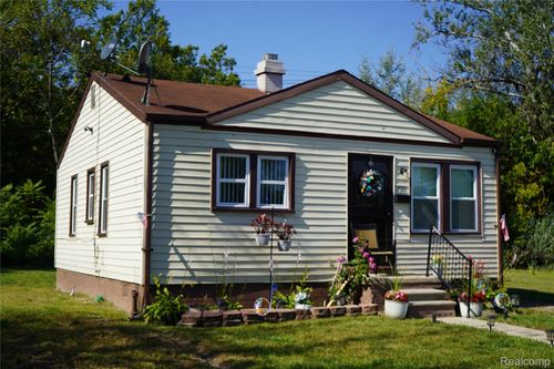 12921 Braile St, Detroit, MI, 48223-3301 | Card Image