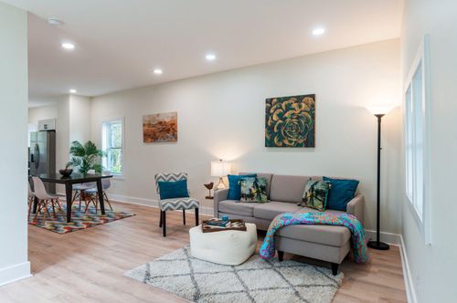 131 Evergreen Pkwy, GLASSBORO, NJ, 08028-3253 | Card Image