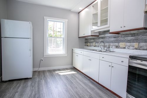 7 Cedar St, South Barre, MA, 01074-7715 | Card Image