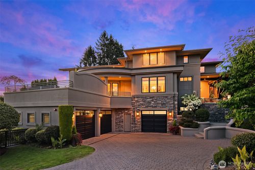 1044 89th Ave Ne, Bellevue, WA, 98004-3927 | Card Image
