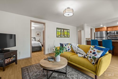 apt-b104-1420 W Camel Back Ln, Boise, ID, 83702-1264 | Card Image