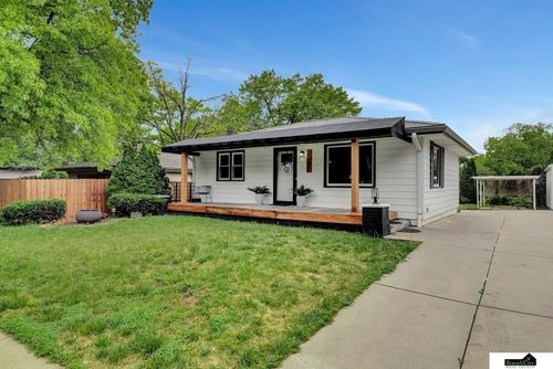 2141 S 60th St, Lincoln, NE, 68506-2718 | Card Image