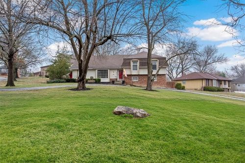 634 W Santa Fe Trl, Kansas City, MO, 64145-1608 | Card Image