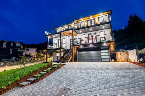 8182 Bounty Pl, Chilliwack, BC, V4Z0E4 | Card Image