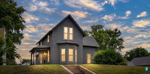 1708 E 7th St Street, Sioux Falls, SD, 57104 | Card Image