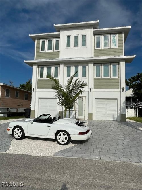 151 Chapel St, FORT MYERS BEACH, FL, 33931-3201 | Card Image