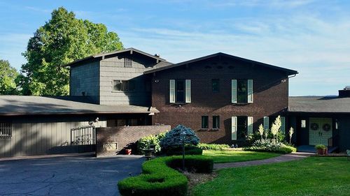 7617 Sun Hill Dr, Portsmouth, OH, 45662-5749 | Card Image