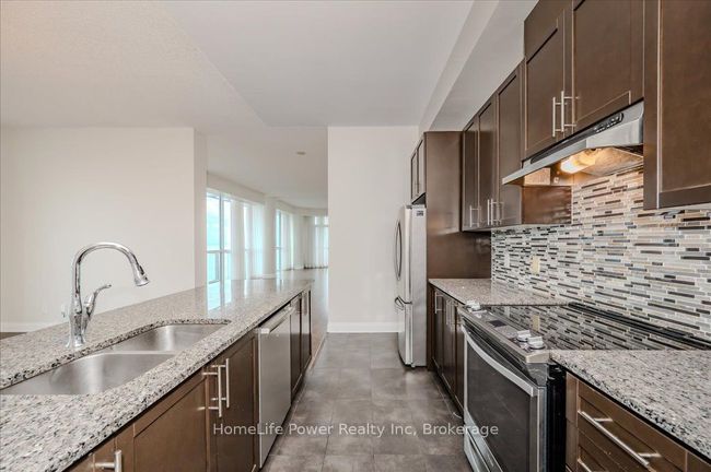 2102 - 1 Hurontario St, Condo with 2 bedrooms, 3 bathrooms and null parking in Mississauga ON | Image 20