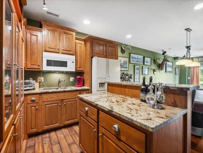 2nd Kitchen, basement | Image 43