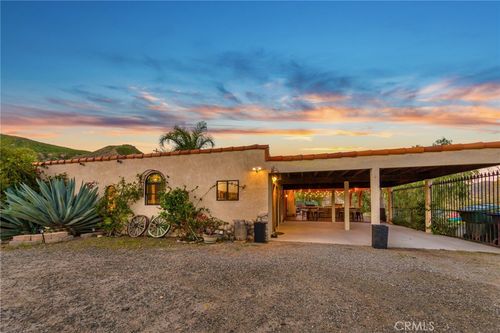 16950 Solana Ln, Canyon Country, CA, 91351-1459 | Card Image