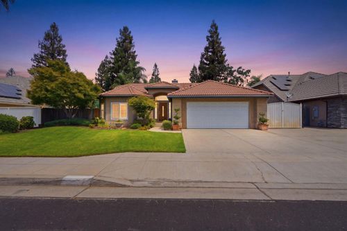 2571 Wrenwood Avenue, Clovis, CA, 93611 | Card Image