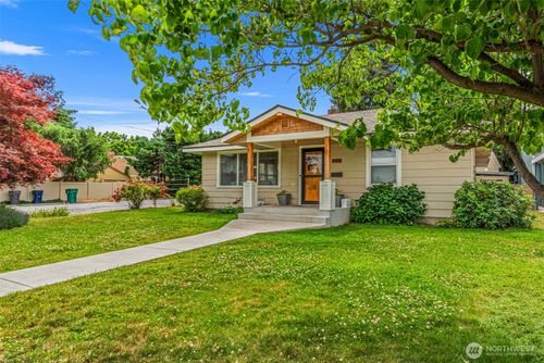 1103 Jefferson St, Wenatchee, WA, 98801-1928 | Card Image
