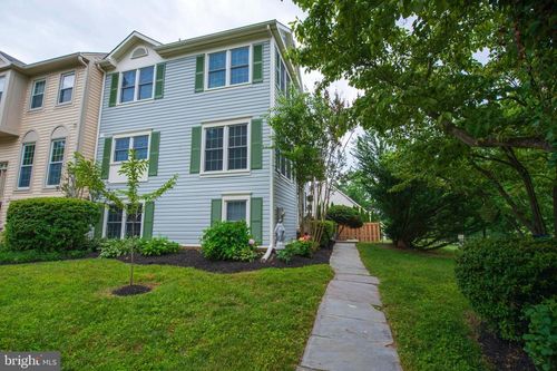 8698 Delcris Dr, GAITHERSBURG, MD, 20886-4371 | Card Image