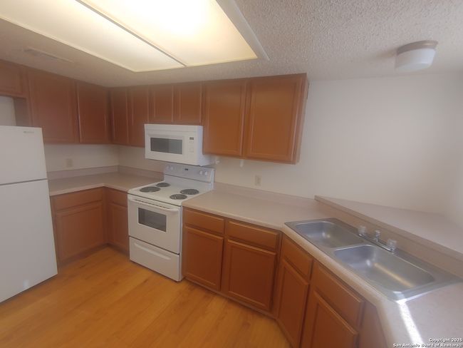 APT-2 - 6345 Queens Castle, Home with 1 bedrooms, 1 bathrooms and null parking in San Antonio TX | Image 11