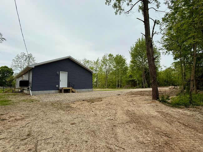 2827 Green Acres Dr, House other with 3 bedrooms, 2 bathrooms and null parking in Mulliken MI | Image 29