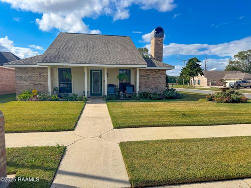200 Babbling Brook Dr, Lafayette, LA, 70506-5071 | Card Image