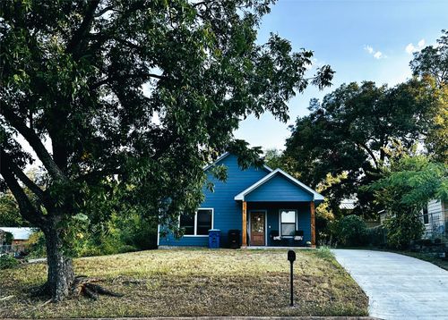 114 W Walker St, Denison, TX, 75021-2565 | Card Image