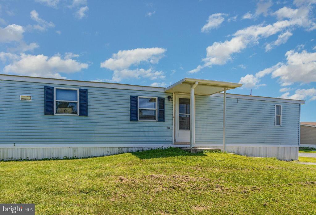 Residential in MIDDLE RIVER 3