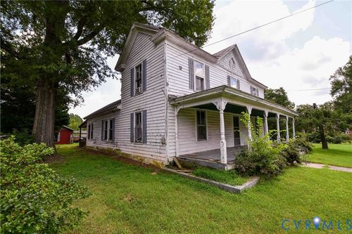 305 S Carter St, La Crosse, VA, 23950-2758 | Card Image
