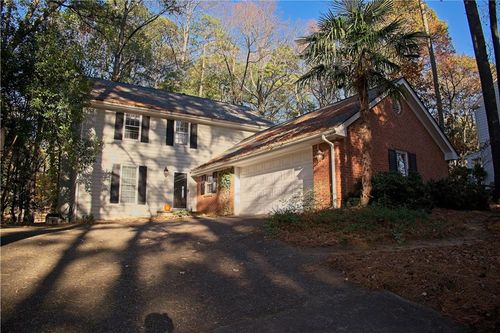 425 Hackberry Ln, Roswell, GA, 30076-3618 | Card Image