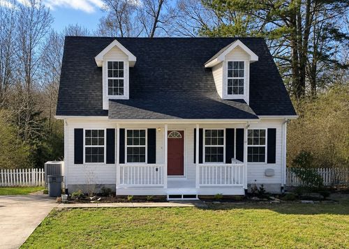 921 Jordan Cir, White Bluff, TN, 37187-4820 | Card Image