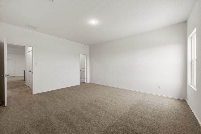 Empty room with carpet floors and baseboards | Image 23