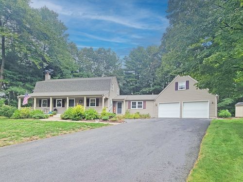15 Laro Cir, Westfield, MA, 01085-5013 | Card Image