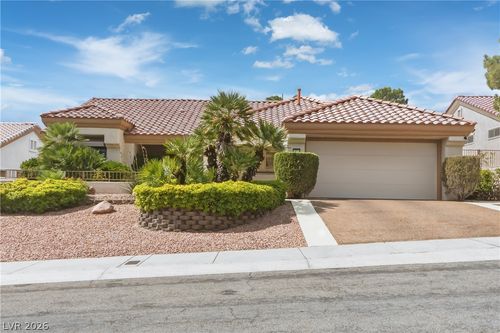 10033 Hope Island Dr, Las Vegas, NV, 89134-7557 | Card Image