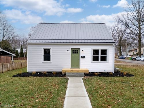 145 Meadowvale Ave, Rittman, OH, 44270-1637 | Card Image