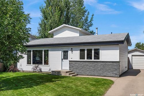 178 Neatby Cres, Saskatoon, SK, S7M4W7 | Card Image