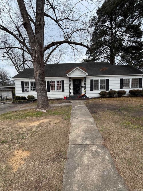 1014 E Mill St, Malvern, AR, 72104-5420 | Card Image