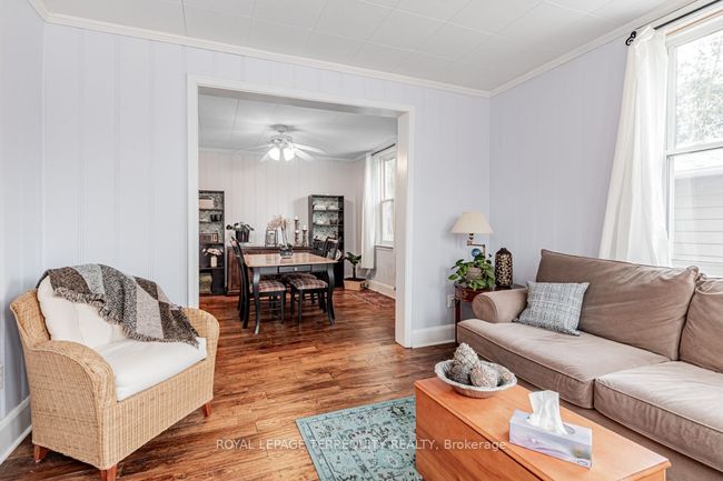 58 Main St N, House attached with 3 bedrooms, 1 bathrooms and 2 parking in Newmarket ON | Image 8