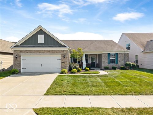 16127 Loire Valley Dr, Fishers, IN, 46037-7470 | Card Image